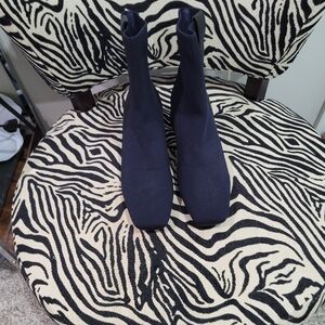 Elegant Navy Women's Boots